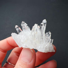 Load image into Gallery viewer, Only 1 Available Top Grade Natural Clear Quartz Cluster Cleasing Crystal 24g

