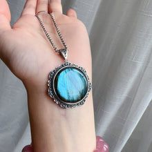 Load image into Gallery viewer, One and Only Strong Blue Flash Labradorite Round Pendant Necklace | Handmade Natural Throat Chakra Healing Jewelry
