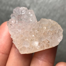 Load image into Gallery viewer, Natural Quartz Cluster Raw Stone 34x27x12mm Best Special Gift Healing Meditation Reiki Crystal One and Only Home Decoration Ornament
