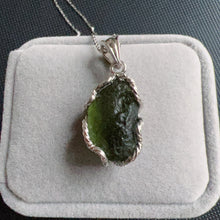 Load image into Gallery viewer, 5.5g Natural Czech Moldavite Raw Stone Pendant Necklace Top-quality Green | Rare High-frequency Heart Chakra Healing Stone
