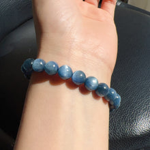 Load image into Gallery viewer, 8mm Blue Kyanite Bracelet High-quality with Cat Eye Natural Healing Crystal Throat Chakra Third Chakra
